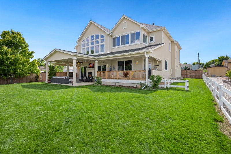 Home 10 Mid-Summer Mortgage Moves: What Current Trends Mean for Your August Home Purchase or Refinance
